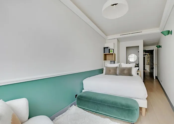 Bastille With Services By Pick A Flat *