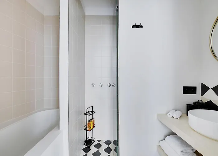 Bastille With Services By Pick A Flat *